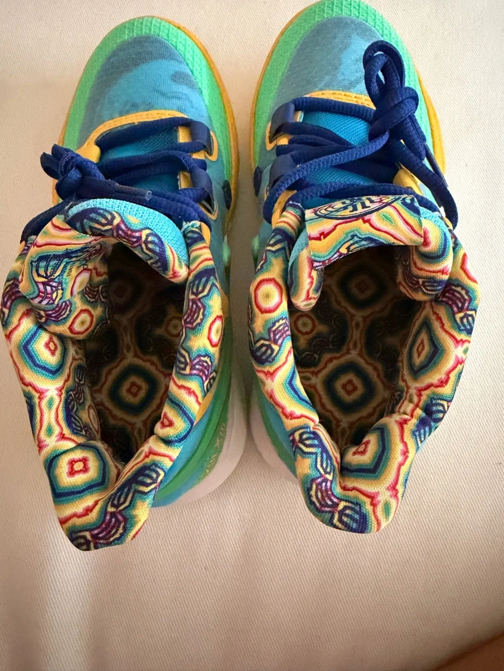 NEW - Nike Kyrie 8 SE TD 'Baltic Blue Multi-Color'. Size 4Y